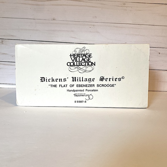 DEPARTMENT 56 - The Flat of Ebenezer Scrooge - Heritage Village -Dickens Village - Picture 10 of 10